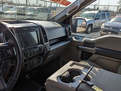 Used 2016 Ford F150 XLT w/ Equipment Group 302A Luxury image 4