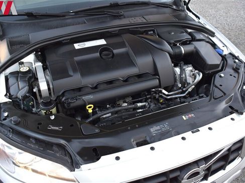 Used 2013 Volvo XC70 T6 AWD/4WD image 31
