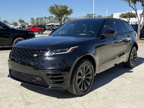 Used 2022 Land Rover Range Rover Velar R-Dynamic S image 9