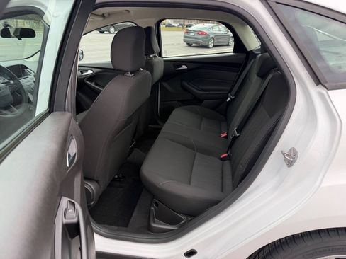Used 2016 Ford Focus SE FWD image 18