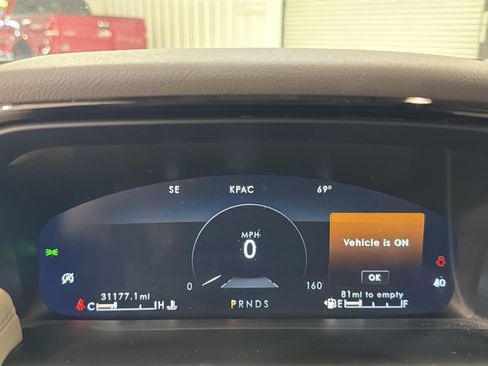 Used 2022 Lincoln Nautilus FWD image 16