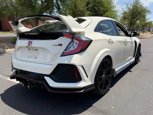 Used 2018 Honda Civic Type R image 9