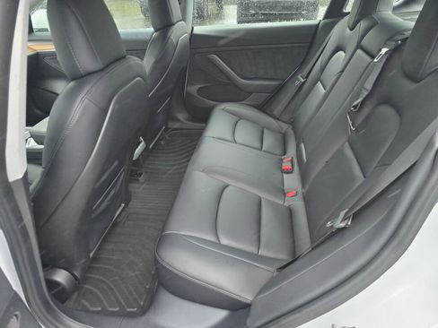Used 2021 Tesla Model 3 Standard Range Plus image 16