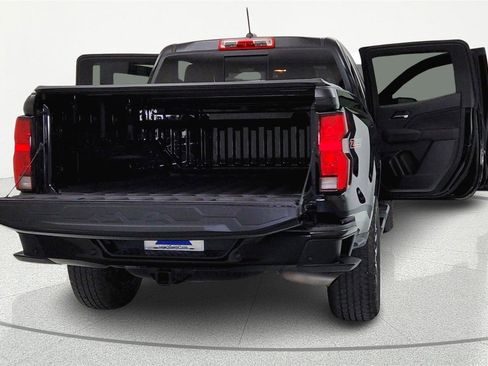 Used 2024 Chevrolet Colorado Z71 w/ Z71 Convenience Package 2 image 8