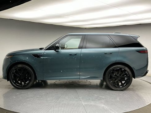 New 2027 Land Rover Range Rover Sport Dynamic SE AWD/4WD image 2