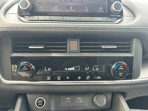 Used 2023 Nissan Rogue SV AWD/4WD image 20