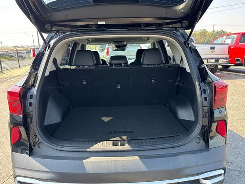 Used 2023 Kia Seltos S image 19