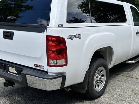 Used 2007 GMC Sierra 1500 W/T w/ Work Truck Preferred Package AWD/4WD image 5