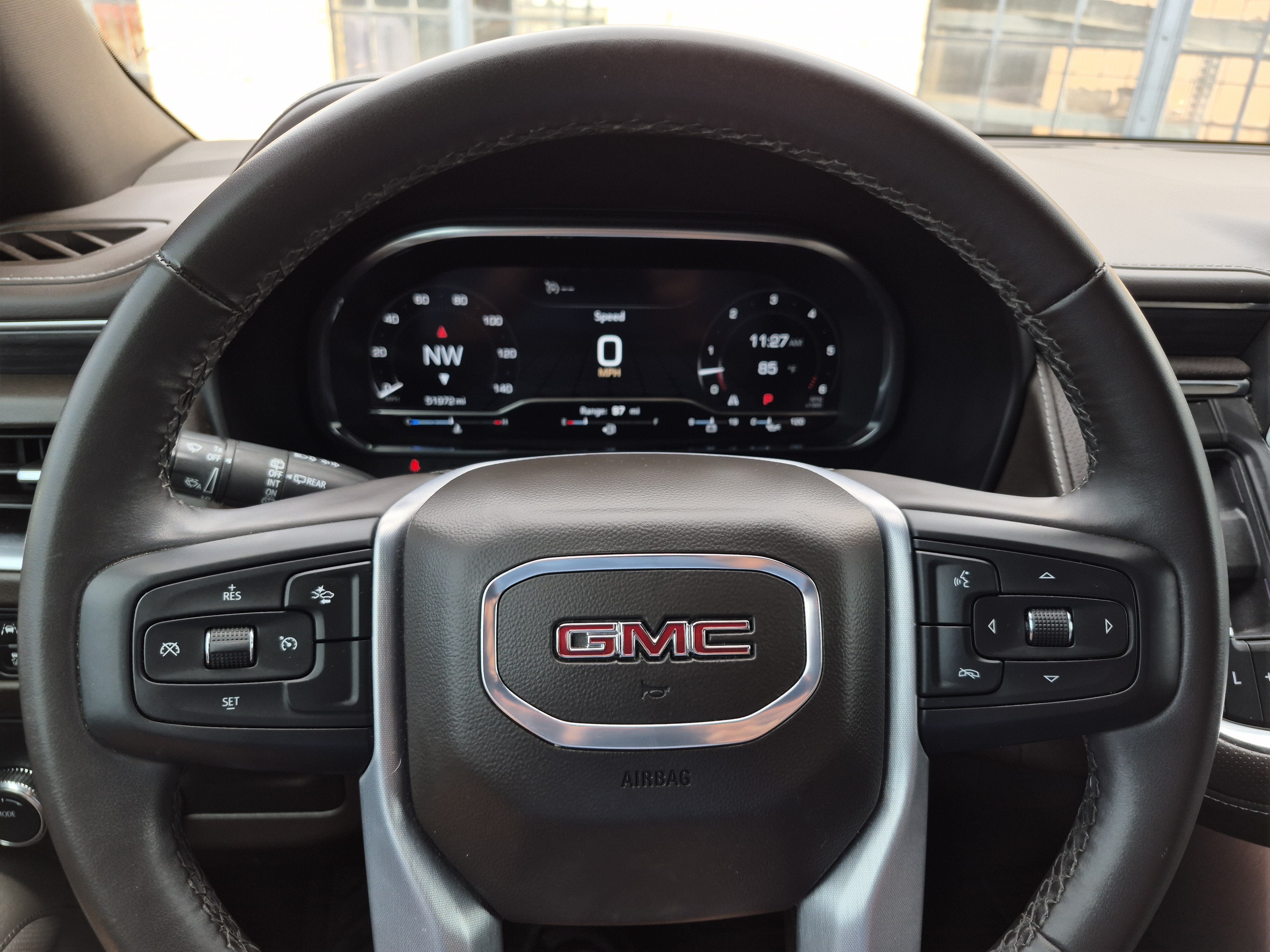 Used 2024 GMC Yukon SLT RWD image 23