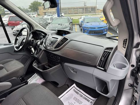 Used 2018 Ford Transit 350 XLT RWD image 28