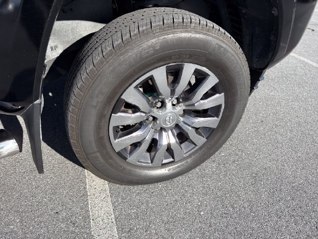 Used 2023 Toyota Tacoma Limited AWD/4WD image 11