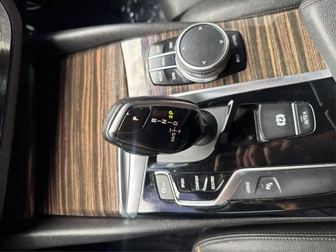 Used 2019 BMW 530e image 35