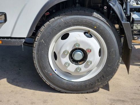 New 2025 Chevrolet Low Cab Forward 5500XG RWD image 15
