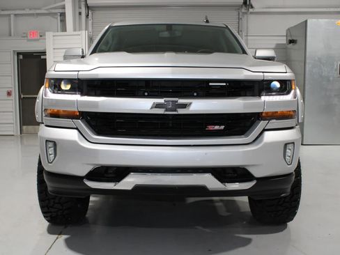 Used 2018 Chevrolet Silverado 1500 LT w/ All Star Edition image 2