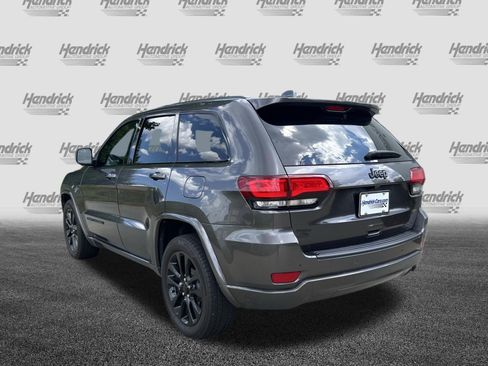 Used 2019 Jeep Grand Cherokee Altitude RWD image 8