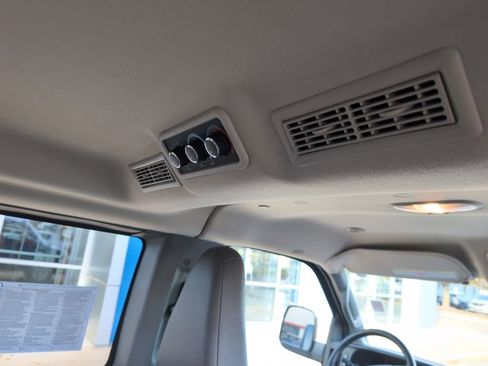 Used 2016 Chevrolet Express 2500 LT w/ LT Preferred Equipment Group image 10