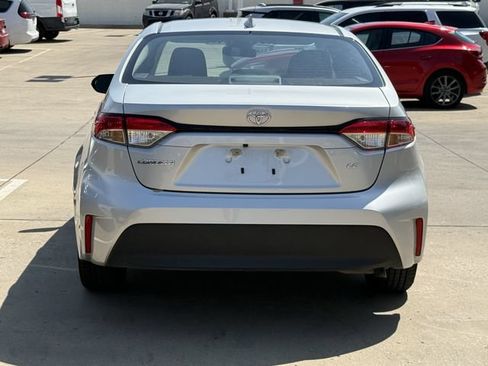 Used 2024 Toyota Corolla LE FWD image 5