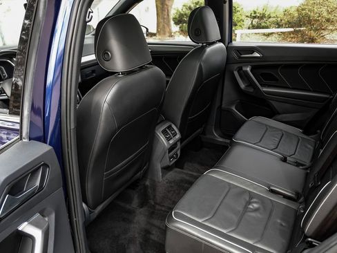 Used 2022 Volkswagen Tiguan SEL R-Line image 50