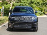 Used 2017 Jeep Grand Cherokee Altitude image 2