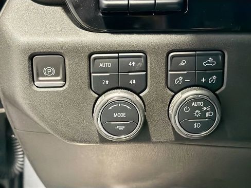 Used 2023 Chevrolet Silverado 1500 High Country w/ High Country Premium Package image 10