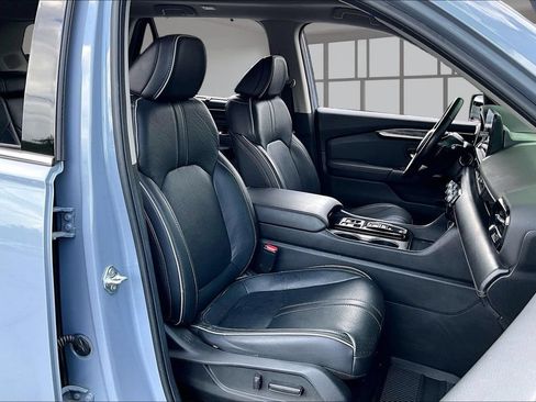 Used 2025 Honda Pilot Elite image 7