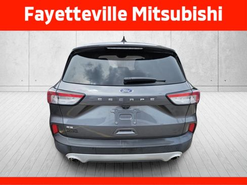 Used 2022 Ford Escape SE FWD image 10