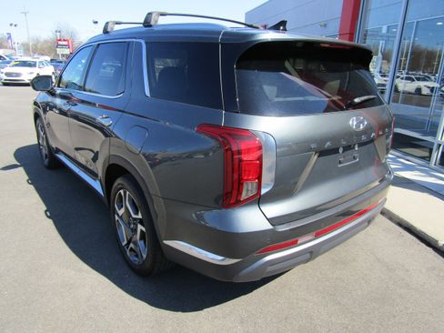 Used 2023 Hyundai Palisade Limited image 7
