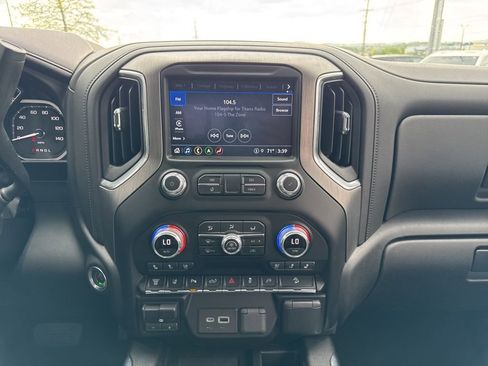 Used 2022 GMC Sierra 2500 Denali w/ Denali Ultimate Package AWD/4WD image 24