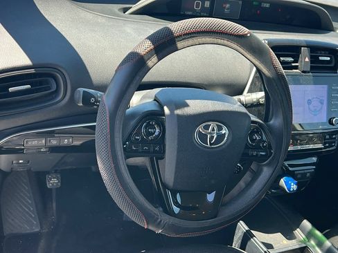 Used 2022 Toyota Prius LE FWD image 10