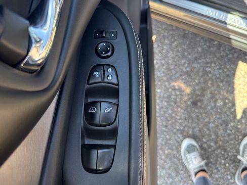 Used 2020 Nissan Murano S w/ Technology Package AWD/4WD image 11