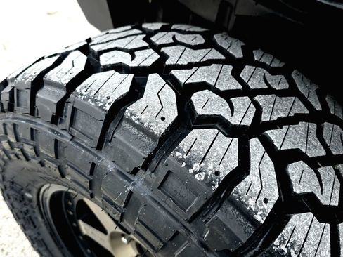 Used 2018 Jeep Wrangler Unlimited Sport S AWD/4WD image 47