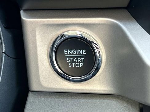 New 2026 Ford F250 XLT w/ XLT Premium Package AWD/4WD image 28