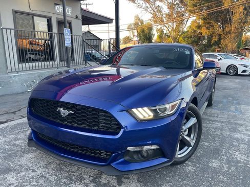 Used 2015 Ford Mustang Coupe image 1