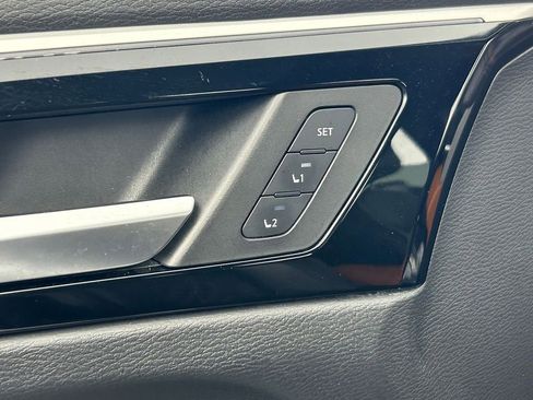 Used 2024 Mitsubishi Outlander SEL AWD/4WD image 18
