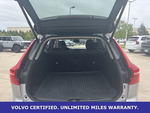 Certified 2024 Volvo XC60 B5 Plus w/ Protection Package Premier image 10