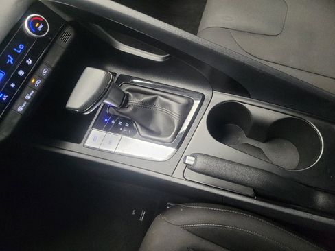 Used 2022 Hyundai Elantra SEL FWD image 26