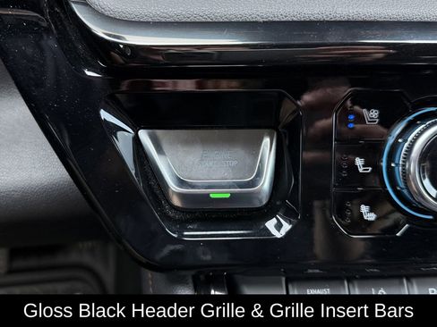 Used 2024 GMC Sierra 2500 AT4 w/ AT4 Premium Plus Package AWD/4WD image 28