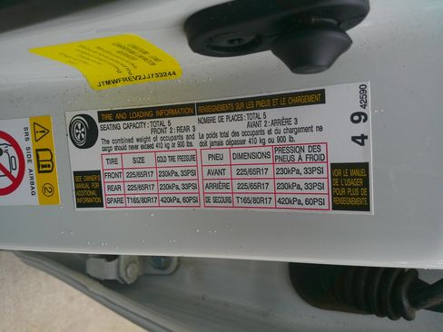 Used 2018 Toyota RAV4 XLE image 38