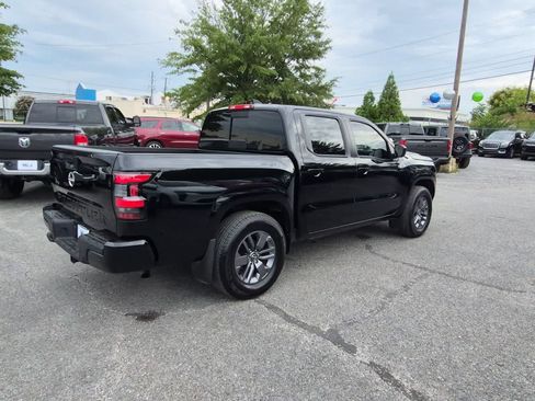 Used 2025 Nissan Frontier SV w/ Tow Package RWD image 6