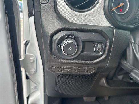 Used 2024 Jeep Wrangler Sport AWD/4WD image 12