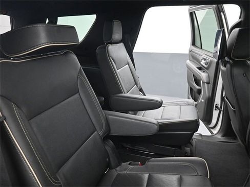 Used 2022 GMC Yukon SLT w/ SLT Luxury Package image 22