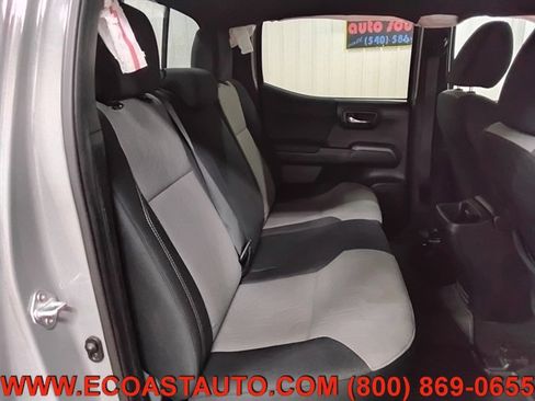 Used 2023 Toyota Tacoma TRD Off-Road w/ Technology Package AWD/4WD image 14