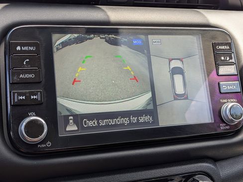 Used 2022 Nissan Kicks SR w/ Interior Electronics Package FWD image 30