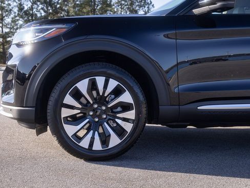 New 2026 Ford Explorer Platinum w/ LUX Leather Package image 10