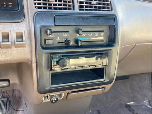 Used 1993 Toyota T100 2WD Regular Cab image 17