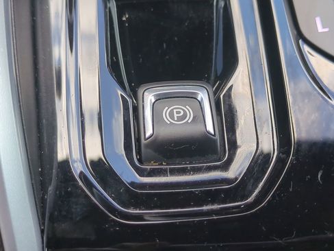 Used 2023 Chevrolet Colorado ZR2 w/ ZR2 Convenience Package III image 27