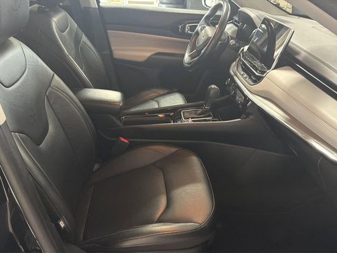 Used 2022 Jeep Compass Limited w/ Sun and Sound Group image 15