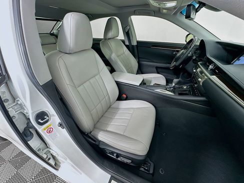 Used 2017 Lexus ES 350 w/ Luxury Package FWD image 29