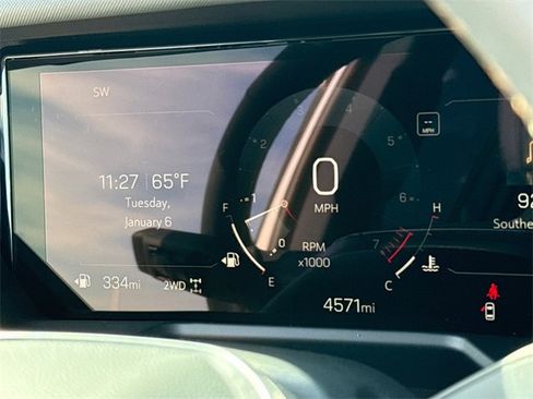 Used 2025 GMC Acadia AT4 image 32