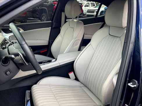 Used 2023 Genesis G70 2.0T w/ Sport Prestige Package image 24